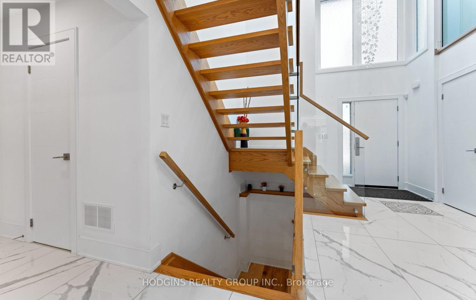 1670 Caverly Court, Mississauga, Ontario  L5L 3L7 - Photo 35 - W13012482