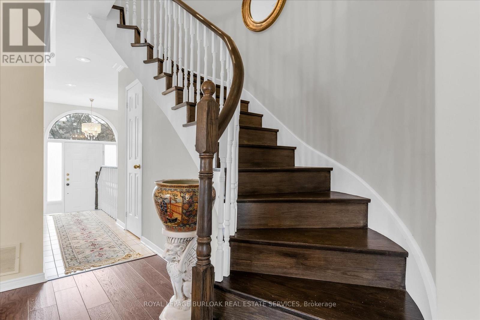 47 Windhaven Place, Oakville (Br Bronte), Ontario  L6L 6L1 - Photo 17 - W13012510