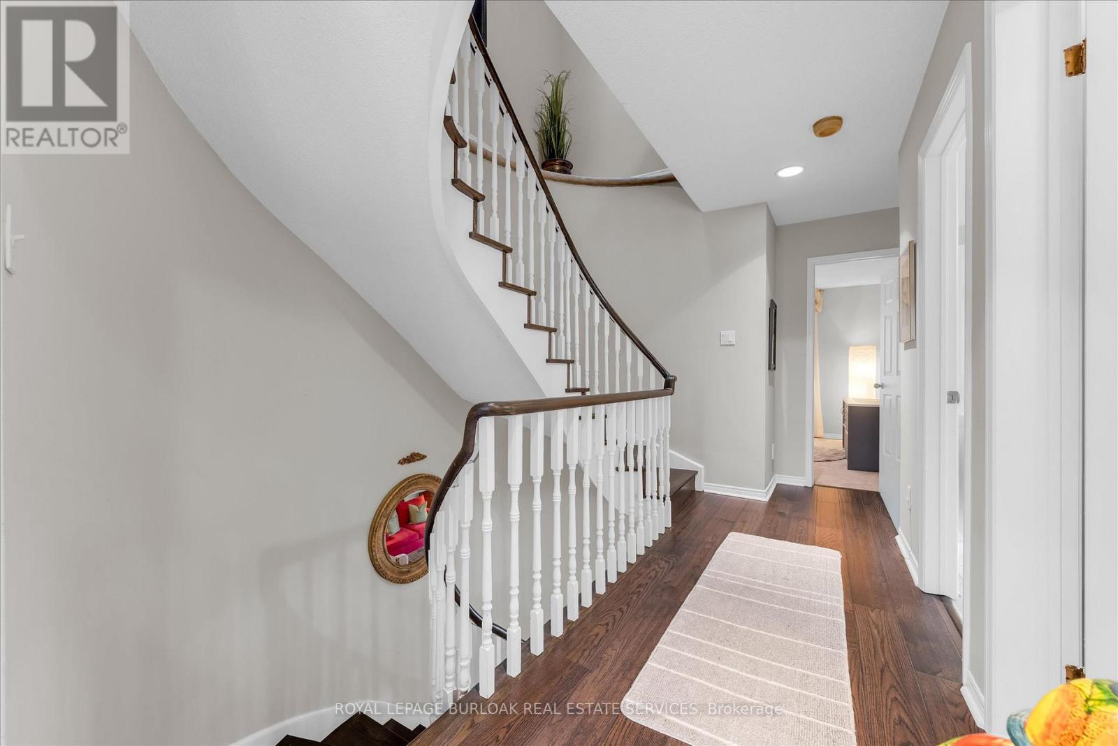 47 Windhaven Place, Oakville (Br Bronte), Ontario  L6L 6L1 - Photo 18 - W13012510