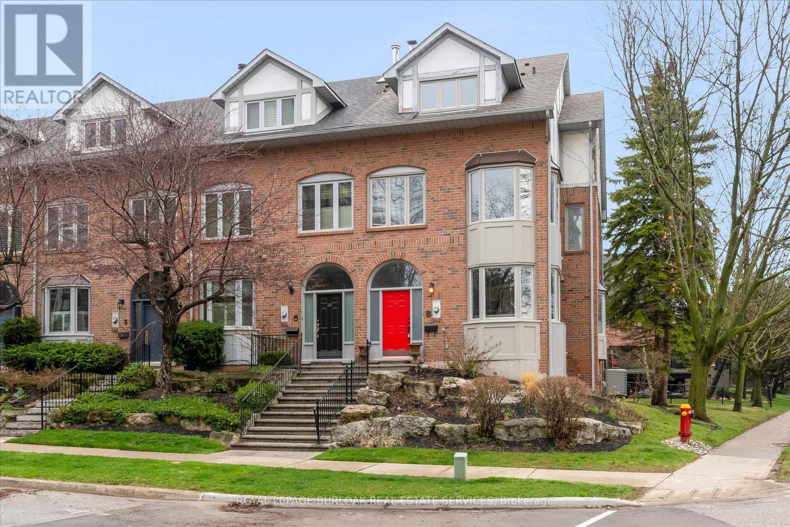 47 Windhaven Place, Oakville (Br Bronte), Ontario  L6L 6L1 - Photo 2 - W13012510