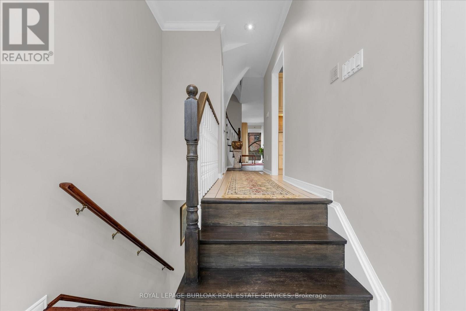 47 Windhaven Place, Oakville (Br Bronte), Ontario  L6L 6L1 - Photo 5 - W13012510