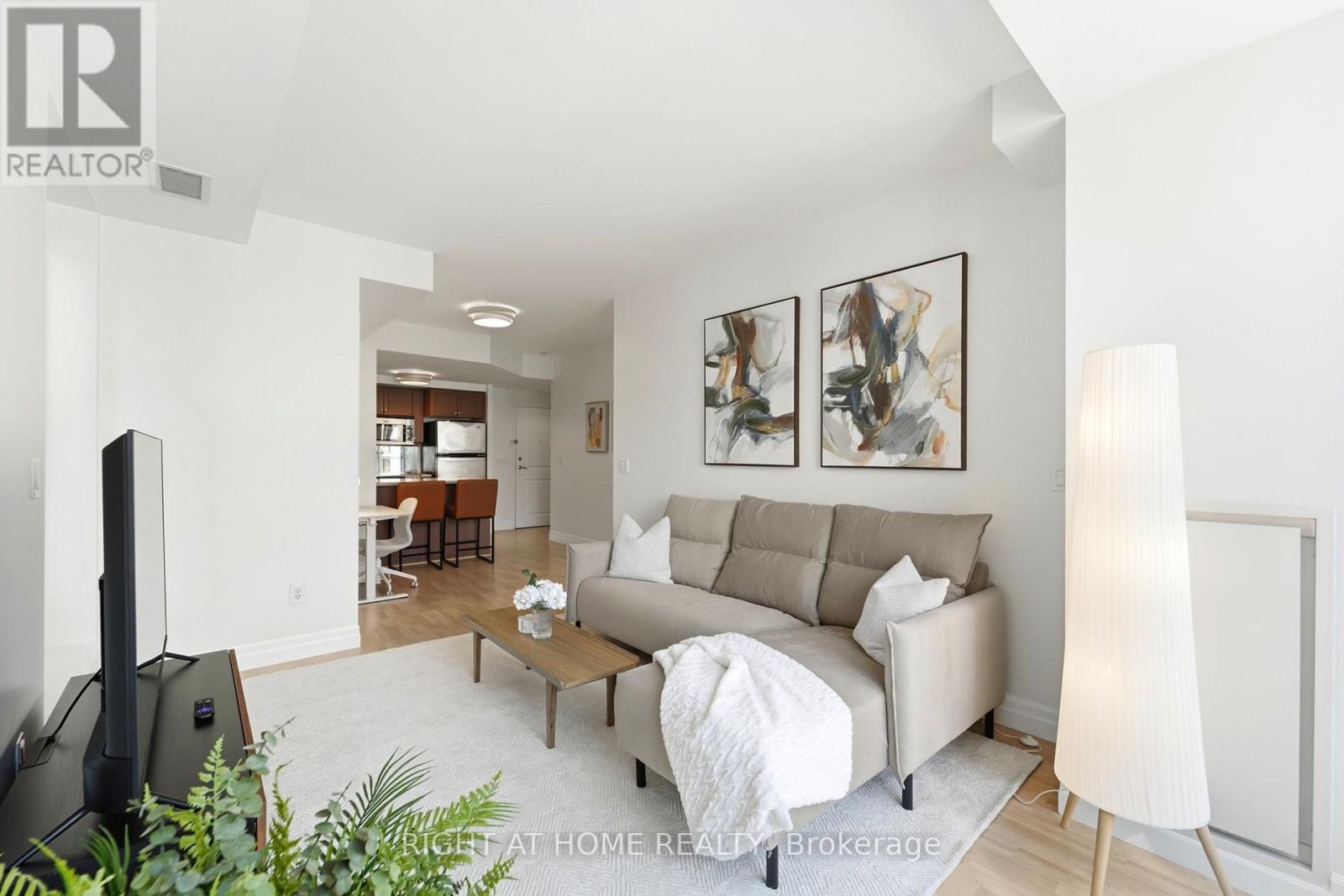 Lph13 - 15 Stafford Street, Toronto, Ontario  M5V 3X6 - Photo 2 - C12576856