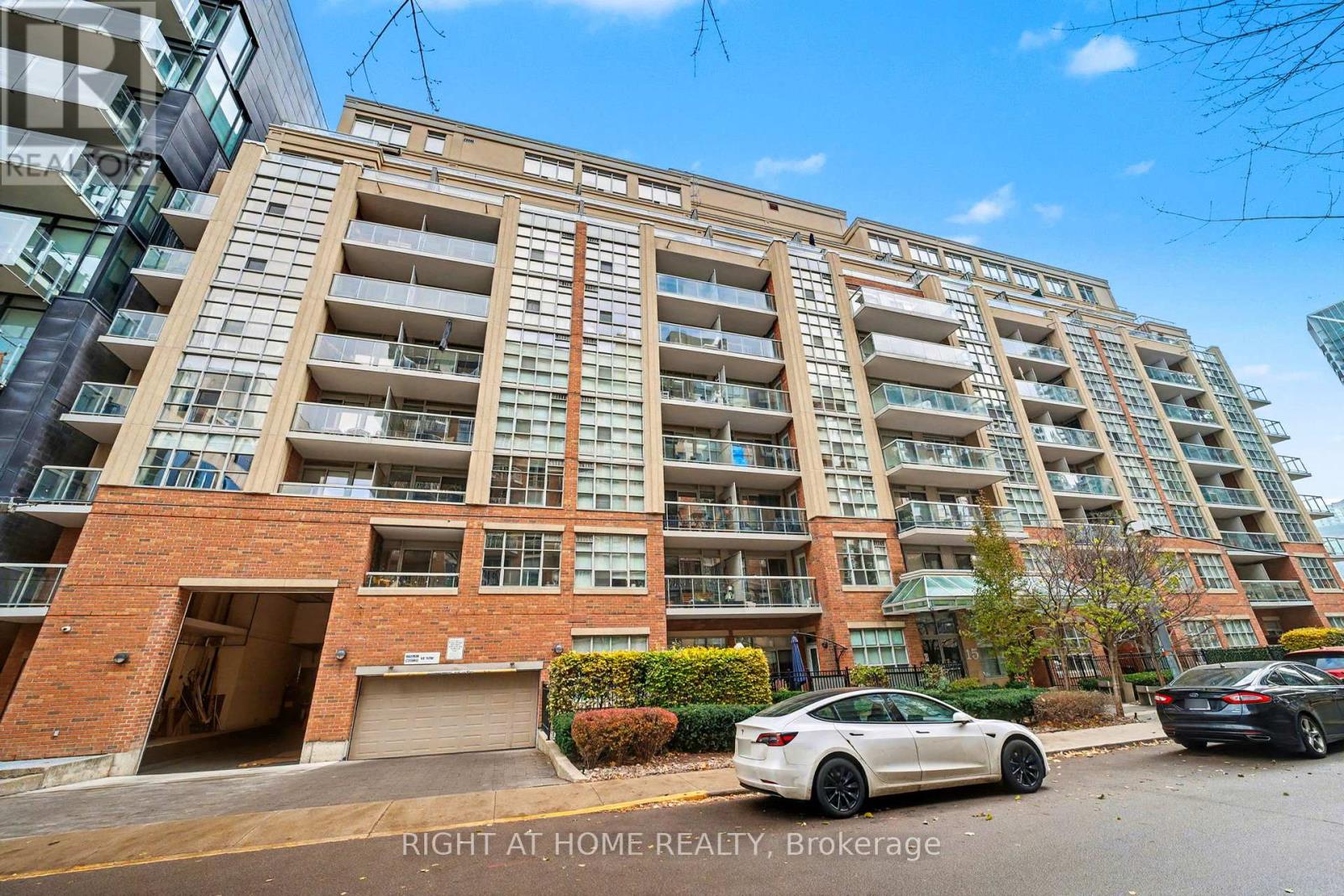 Lph13 - 15 Stafford Street, Toronto, Ontario  M5V 3X6 - Photo 22 - C12576856