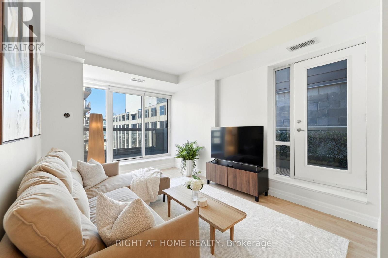 Lph13 - 15 Stafford Street, Toronto, Ontario  M5V 3X6 - Photo 14 - C12576856