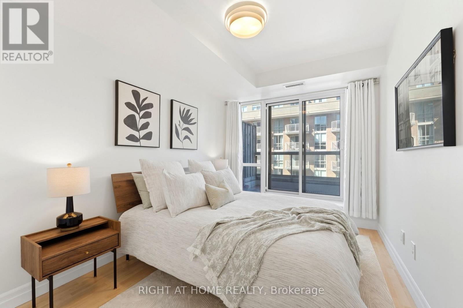 Lph13 - 15 Stafford Street, Toronto, Ontario  M5V 3X6 - Photo 5 - C12576856