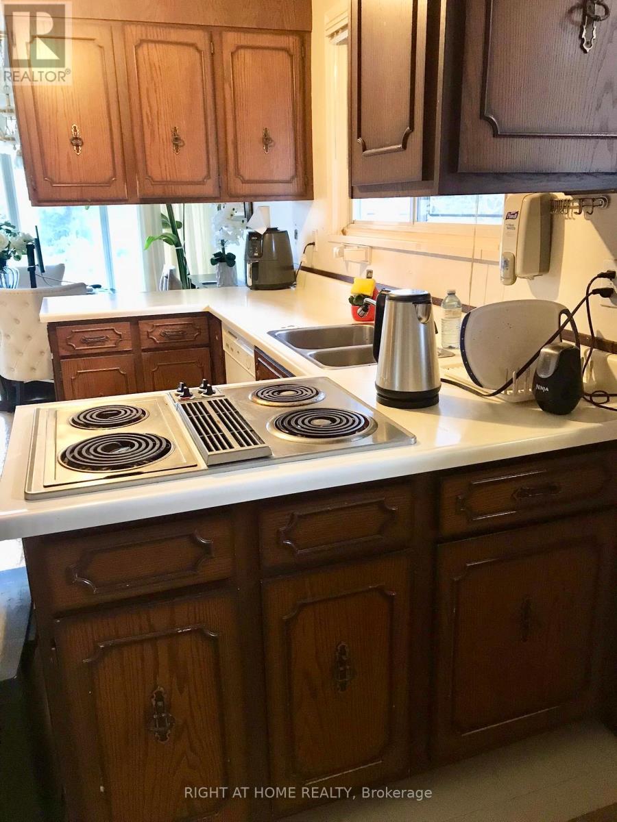 21 Mitre Place, Toronto, Ontario  M9R 3C5 - Photo 12 - W13011668