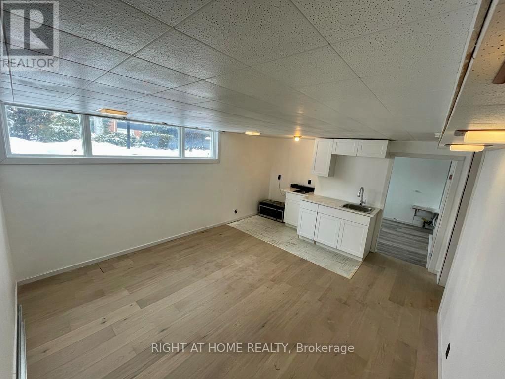 21 Mitre Place, Toronto, Ontario  M9R 3C5 - Photo 31 - W13011668