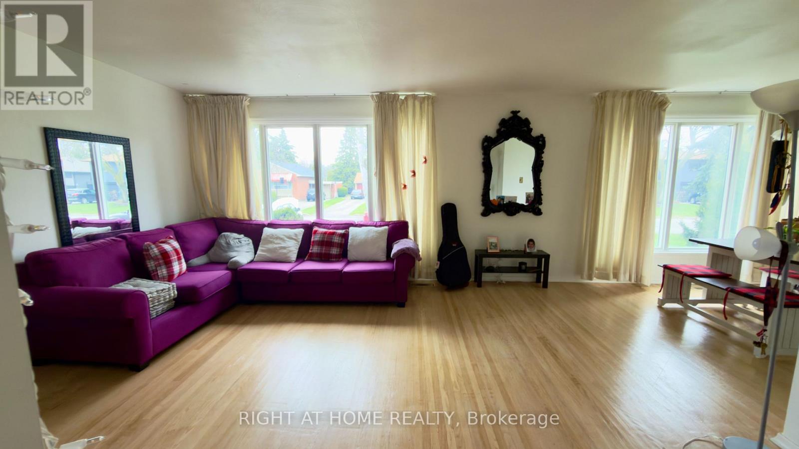 21 Mitre Place, Toronto, Ontario  M9R 3C5 - Photo 7 - W13011668