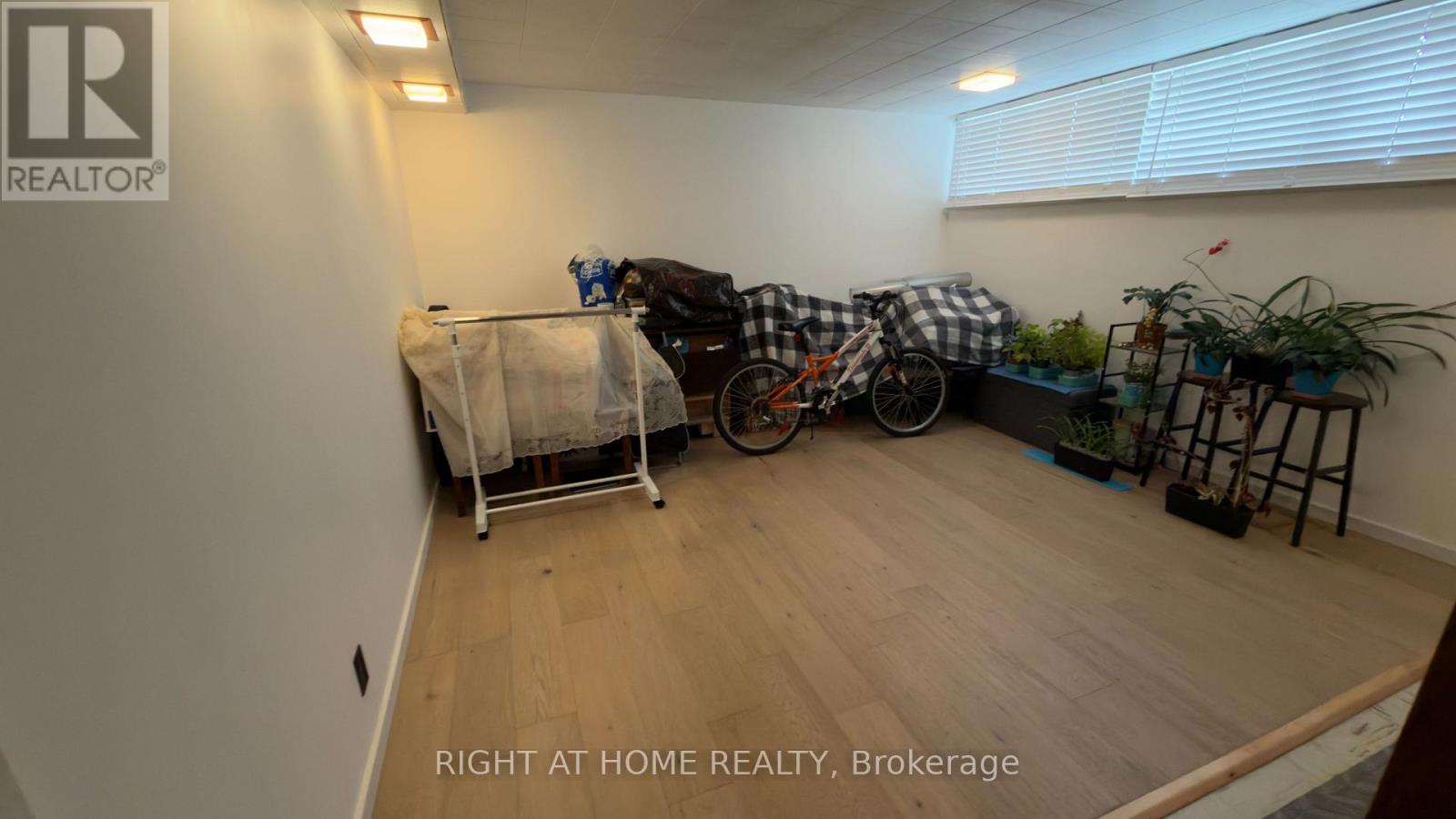 21 Mitre Place, Toronto, Ontario  M9R 3C5 - Photo 37 - W13011668