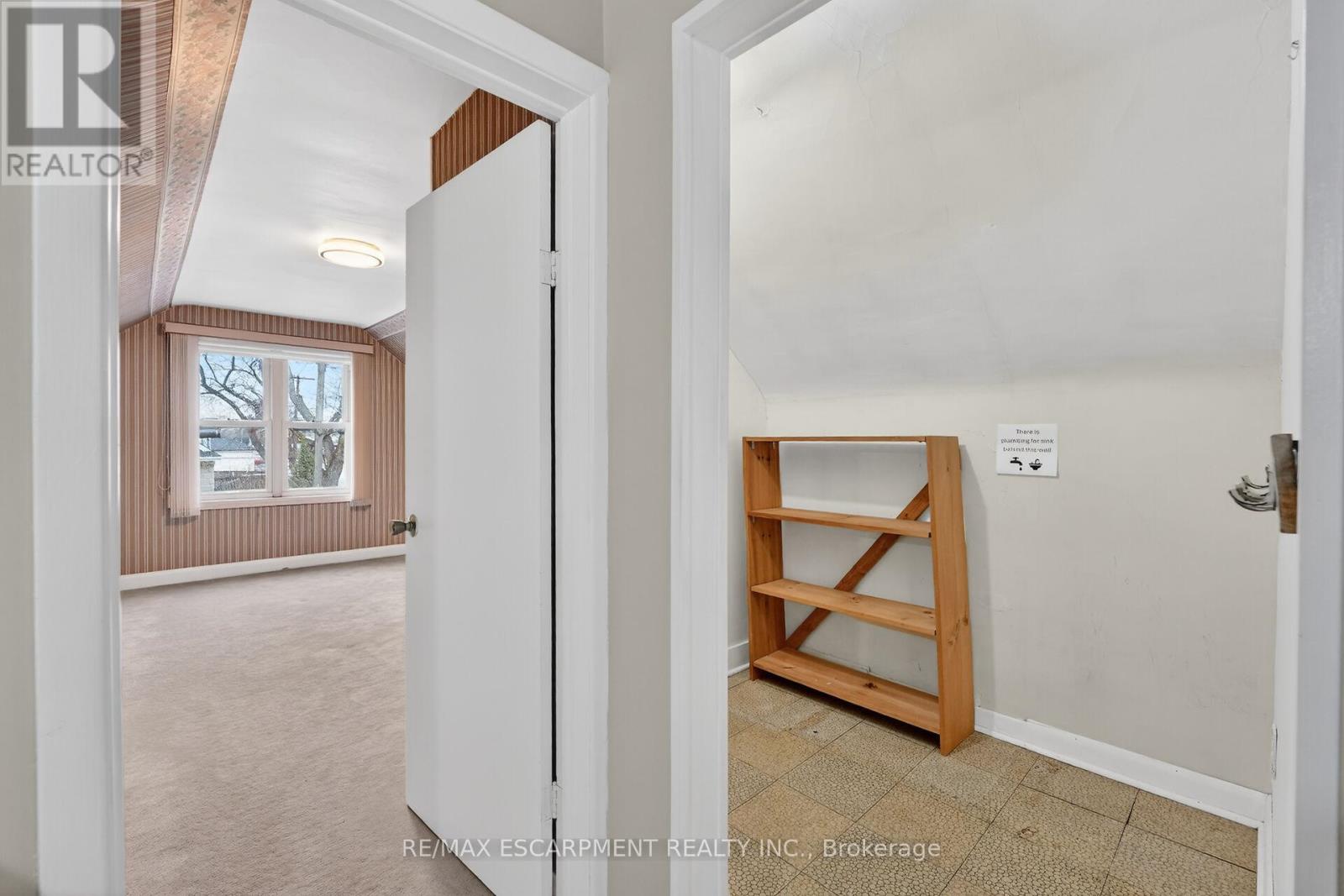 56 West 1st Street, Hamilton (Buchanan), Ontario  L9C 3C1 - Photo 11 - X13012182