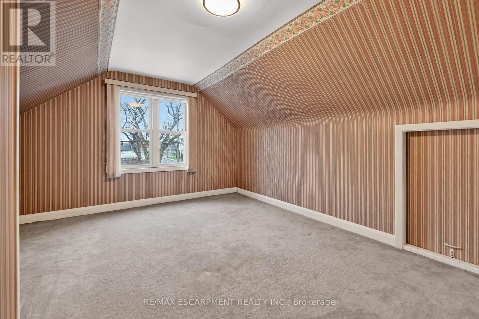 56 West 1st Street, Hamilton (Buchanan), Ontario  L9C 3C1 - Photo 12 - X13012182