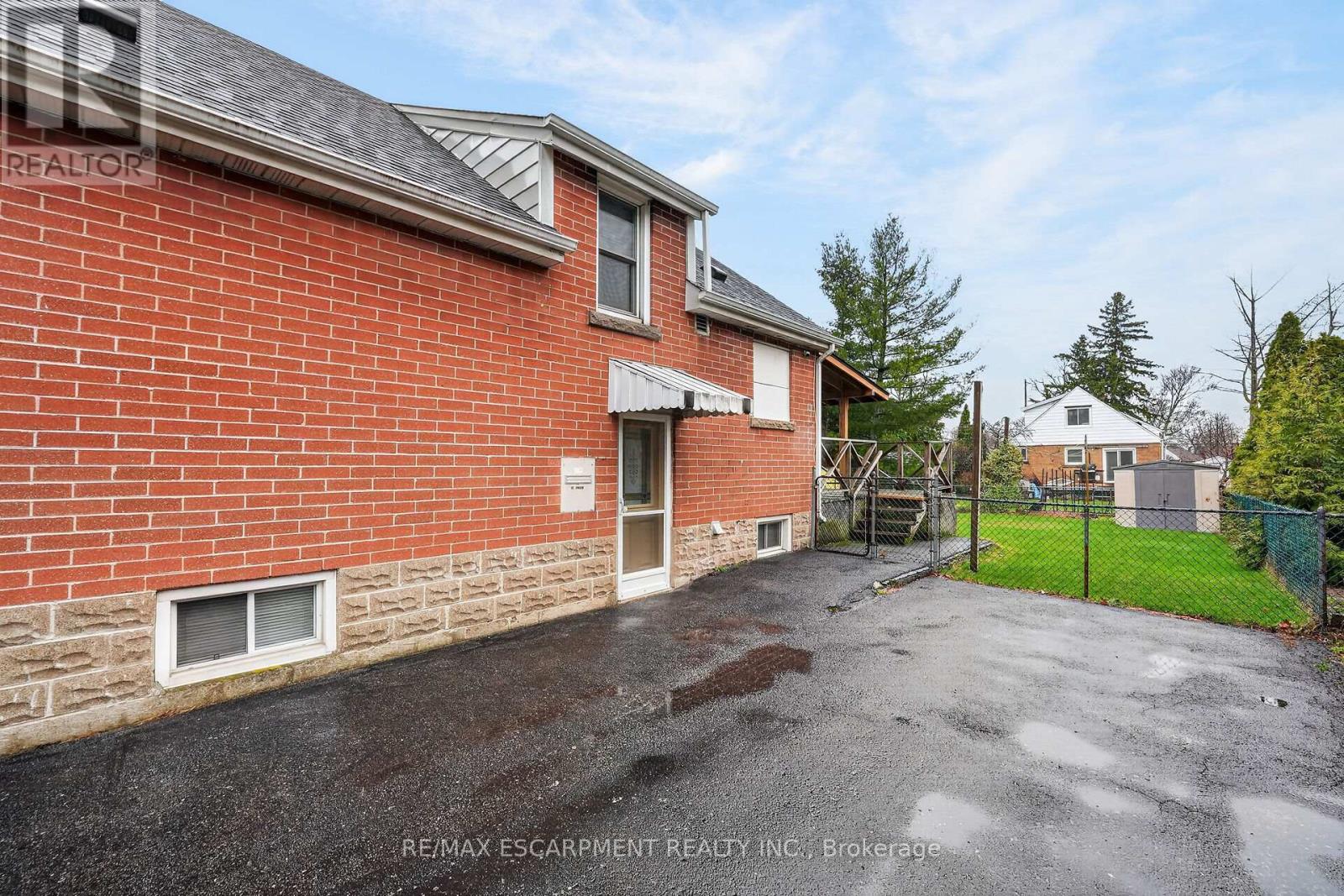 56 West 1st Street, Hamilton (Buchanan), Ontario  L9C 3C1 - Photo 20 - X13012182