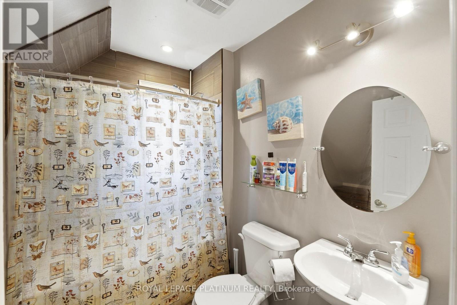 99 Robins Avenue, Hamilton (Crown Point), Ontario  L8H 4N5 - Photo 17 - X13012186