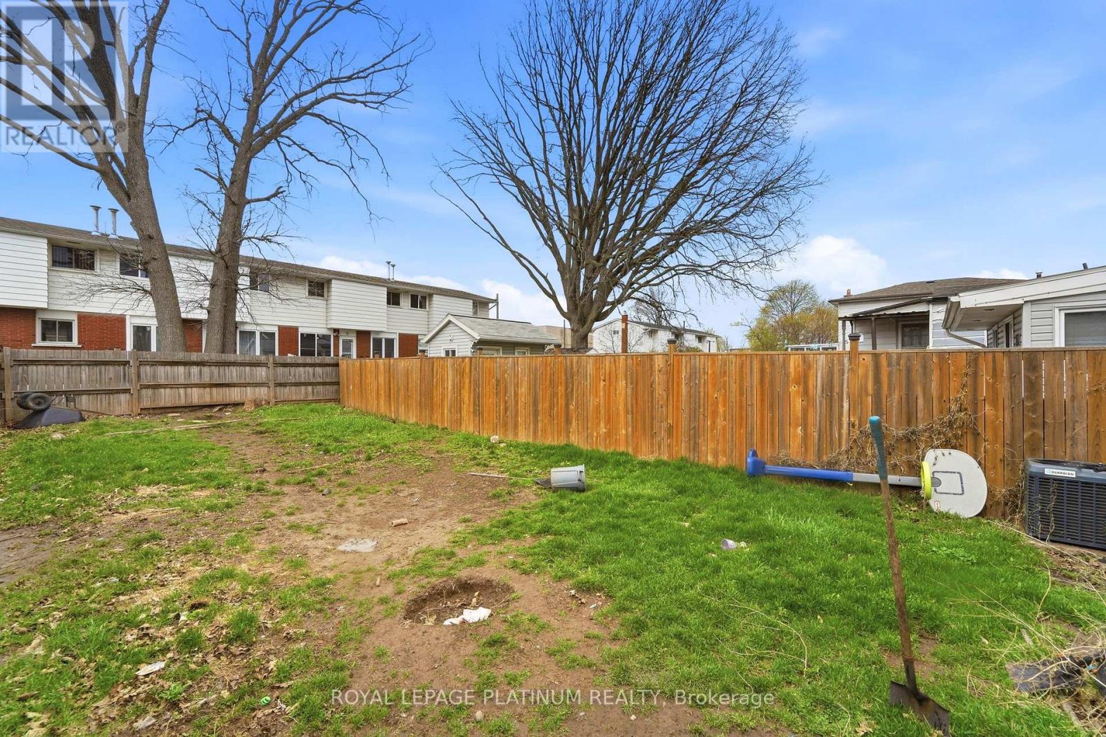 99 Robins Avenue, Hamilton (Crown Point), Ontario  L8H 4N5 - Photo 24 - X13012186