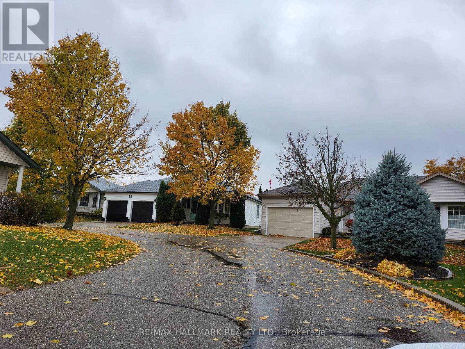 8 Greenfield Place, Wilmot, Ontario  N3A 2G6 - Photo 3 - X13012316