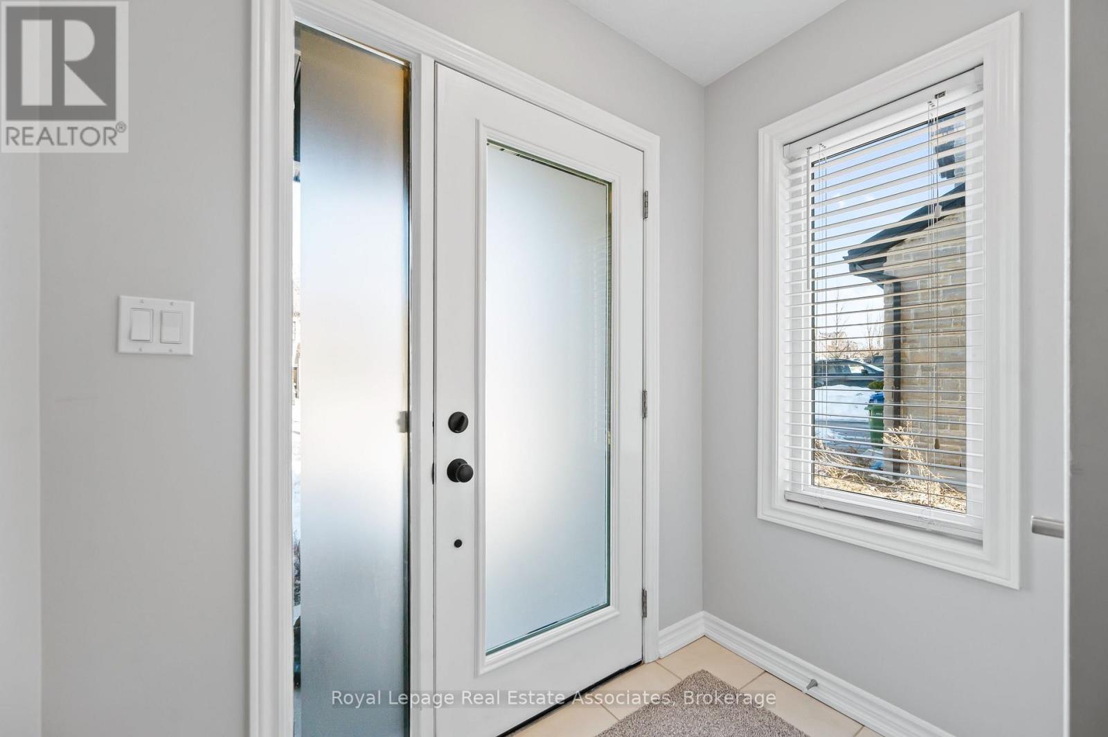 70 Hawkins Drive, Guelph, Ontario  N1L 0M7 - Photo 4 - X13012460