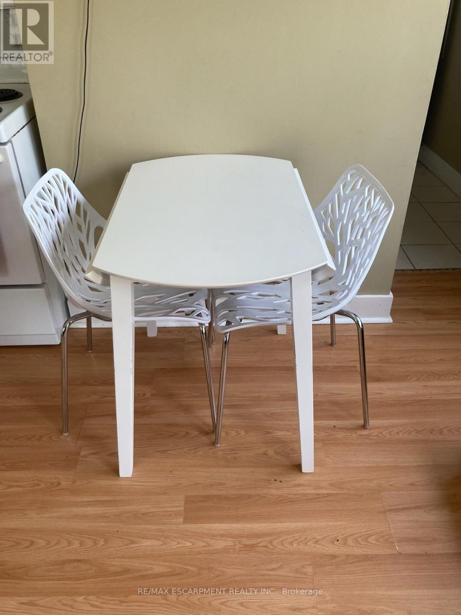 4 - 63 Pelham Road E, St. Catharines, Ontario  L2S 1R6 - Photo 4 - X13012496