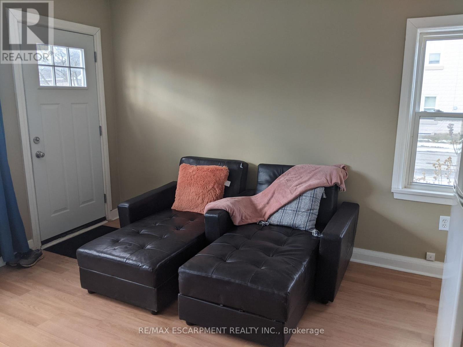 4 - 63 Pelham Road E, St. Catharines, Ontario  L2S 1R6 - Photo 7 - X13012496