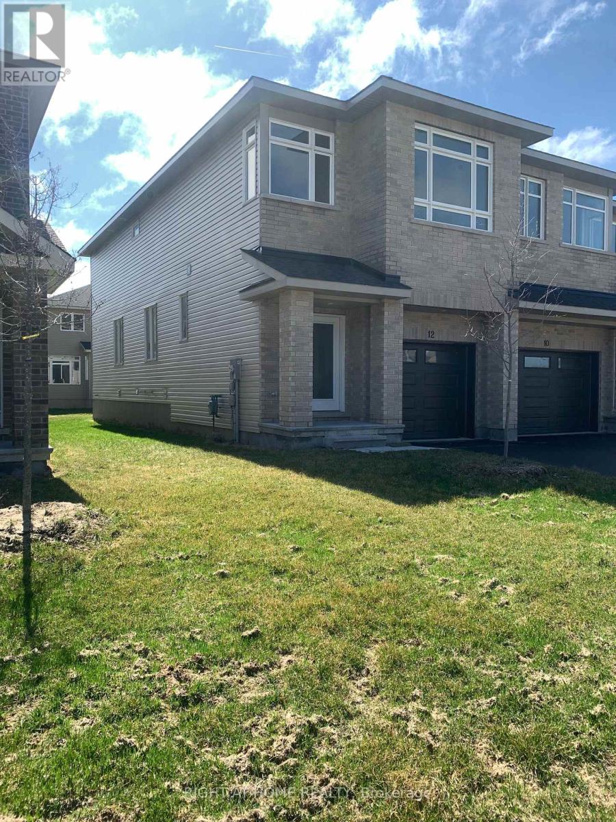 12 Wylie Way, Carleton Place, Ontario  K7C 0C4 - Photo 2 - X12994020