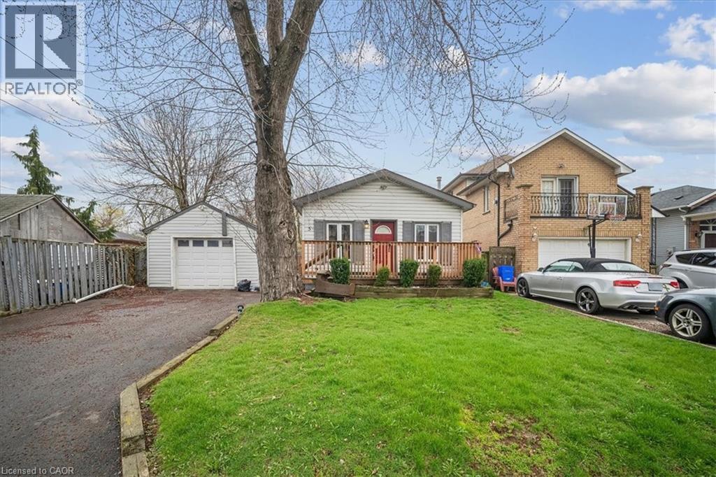 5 Herbert Court, Hamilton, Ontario  L8E 5A7 - Photo 2 - 40821790