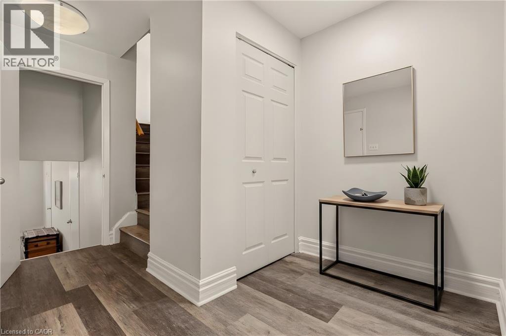 23 Watsons Lane Unit# 6, Dundas, Ontario  L9H 5G9 - Photo 3 - 40821765