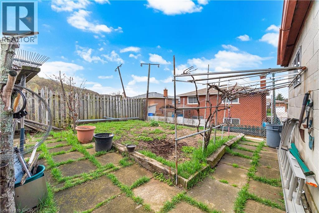 31 Summercrest Drive, Hamilton, Ontario  L8K 6G5 - Photo 49 - 40821626