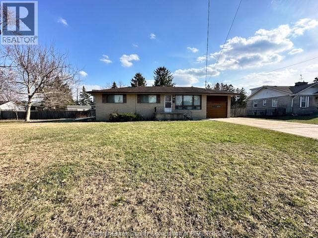 921 Kennedy Drive West, Windsor, Ontario  N9G 1T2 - Photo 2 - 26007975