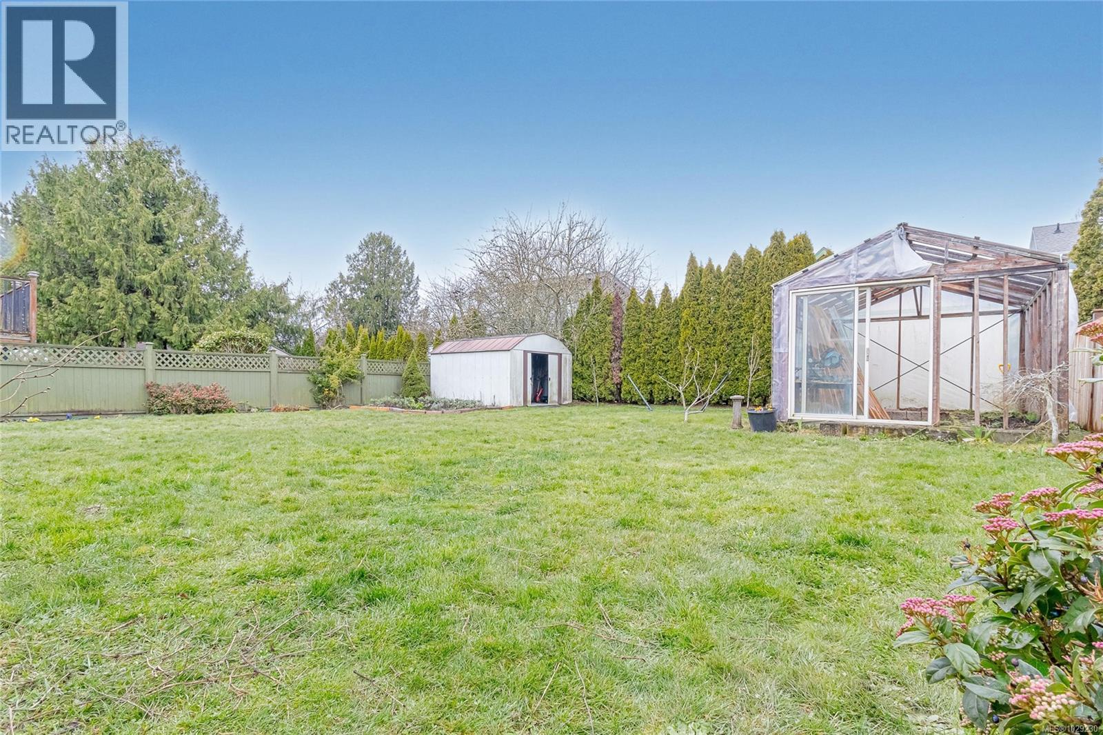 3074 Earl Grey St, Saanich, British Columbia  V9A 1W7 - Photo 43 - 1029230