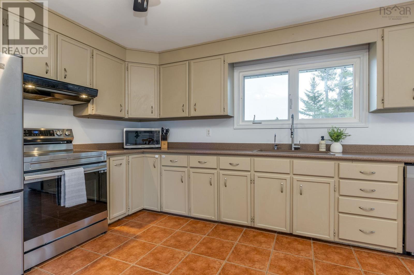 104 Orchard Drive, Middle Sackville, Nova Scotia B4E 3B3 - Photo 13 - 202607403