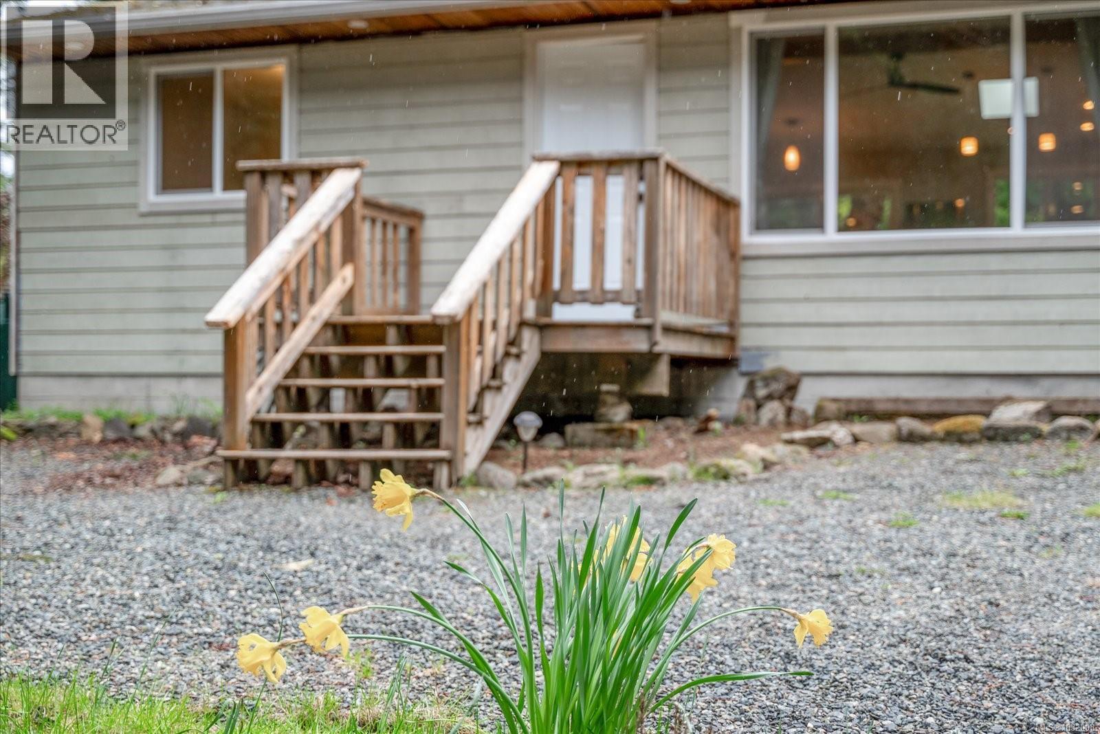 840 Mary Rd, Gabriola Island, British Columbia  V0R 1X3 - Photo 30 - 1032008