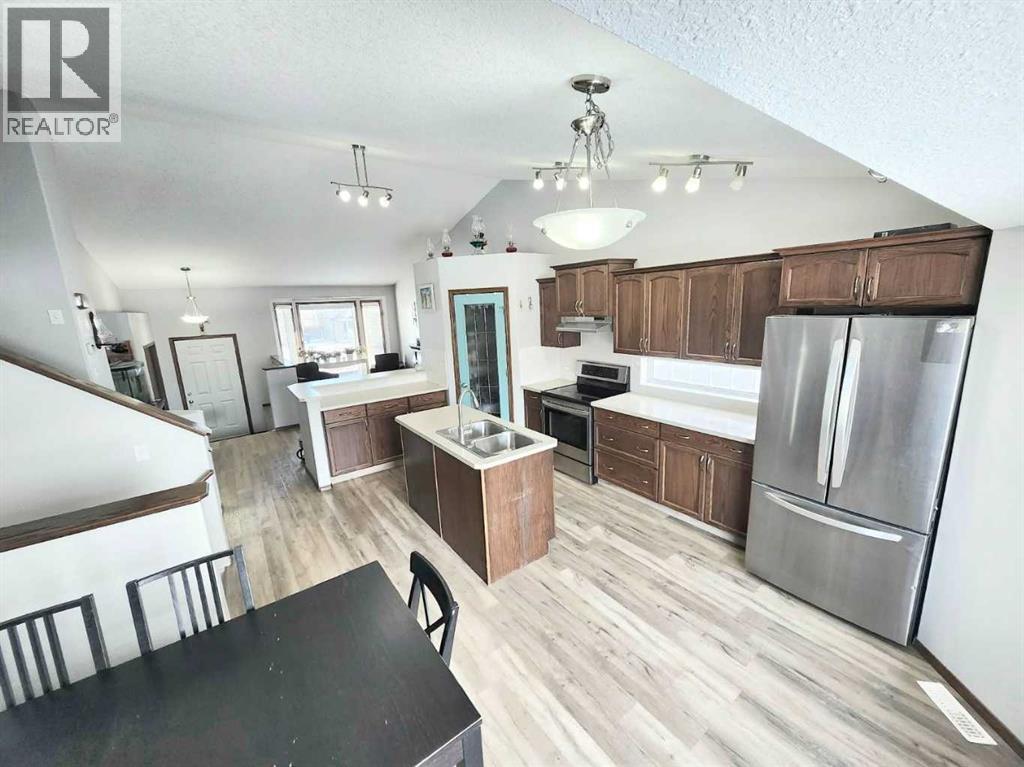 283 Highland Circle, Strathmore, Alberta  T1P 1V5 - Photo 5 - A2278908