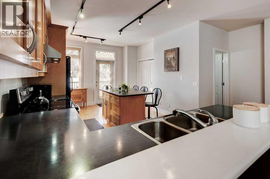 703 52 Avenue SW, Calgary, Alberta  T2V 0B6 - Photo 8 - A2299270