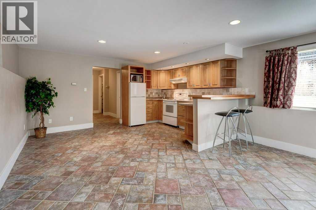 703 52 Avenue SW, Calgary, Alberta  T2V 0B6 - Photo 22 - A2299270