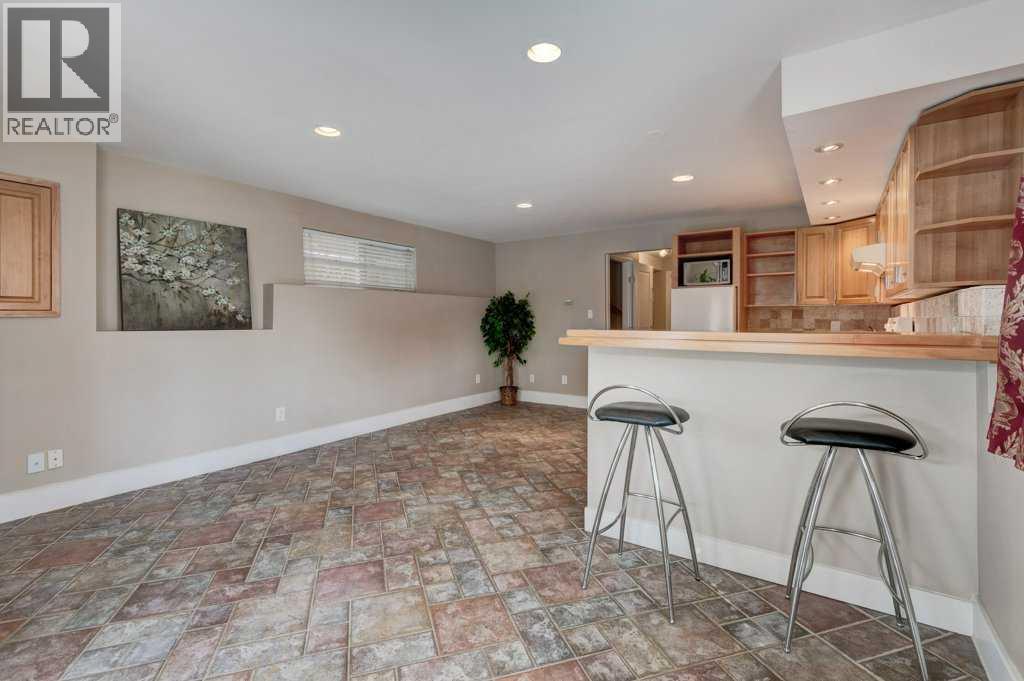 703 52 Avenue SW, Calgary, Alberta  T2V 0B6 - Photo 23 - A2299270