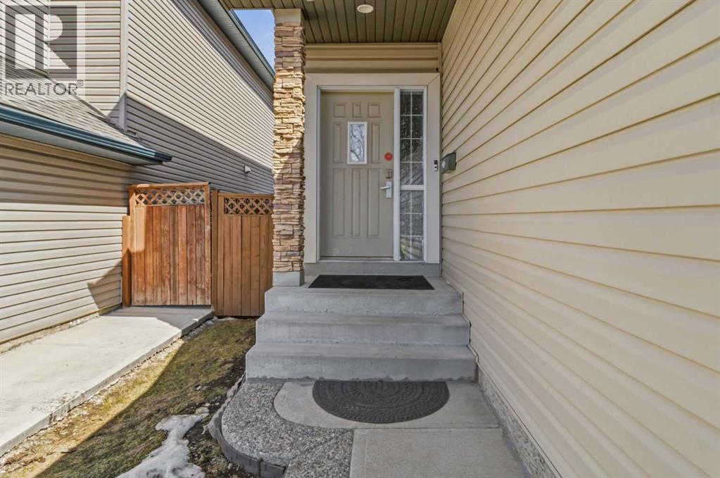 19 Saddleland Drive, Calgary, Alberta  T3J 5J3 - Photo 3 - A2301028
