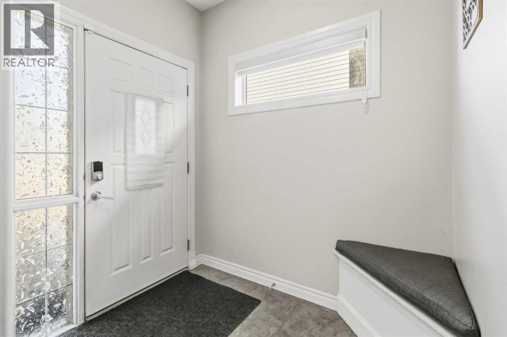 19 Saddleland Drive, Calgary, Alberta  T3J 5J3 - Photo 4 - A2301028