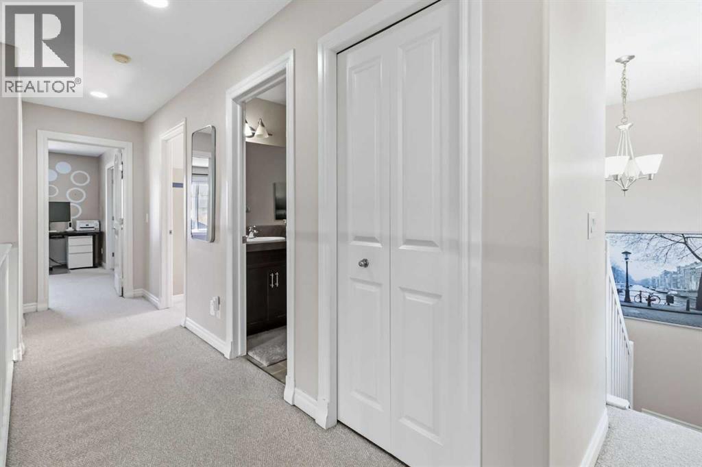 19 Saddleland Drive, Calgary, Alberta  T3J 5J3 - Photo 18 - A2301028