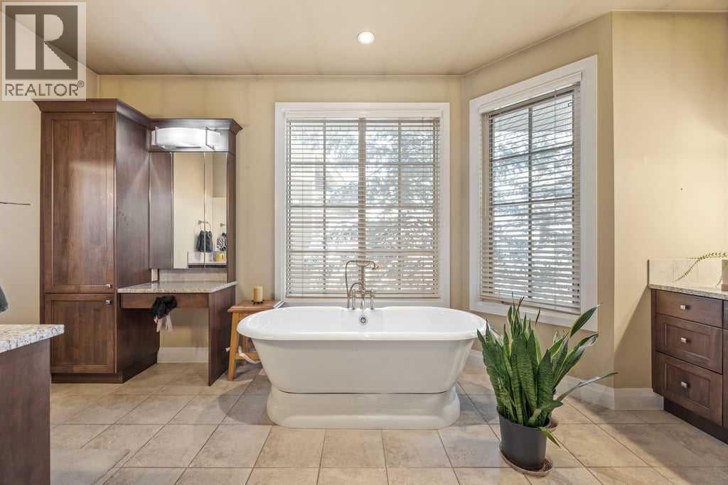 8 Grandarches Bay, Rural Rocky View County, Alberta  T3Z 0A7 - Photo 24 - A2300513