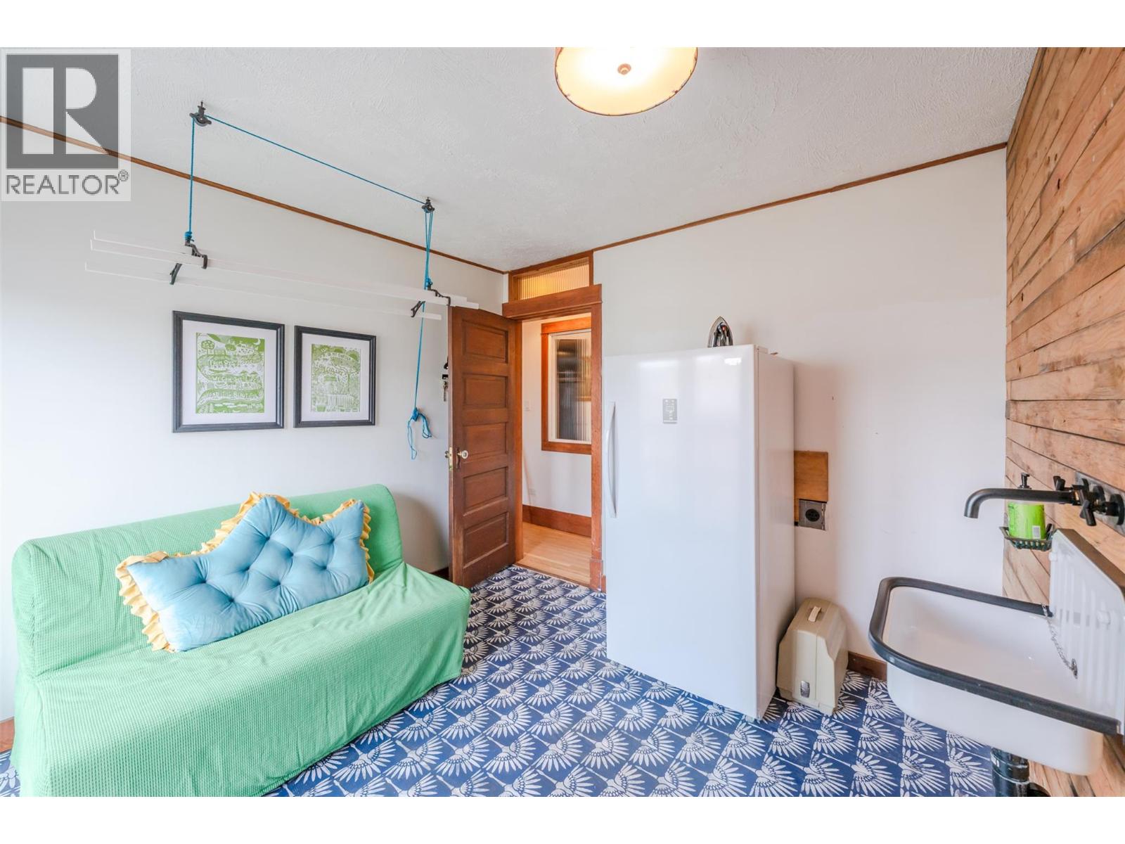 100 HUTH Avenue Penticton Photo 40