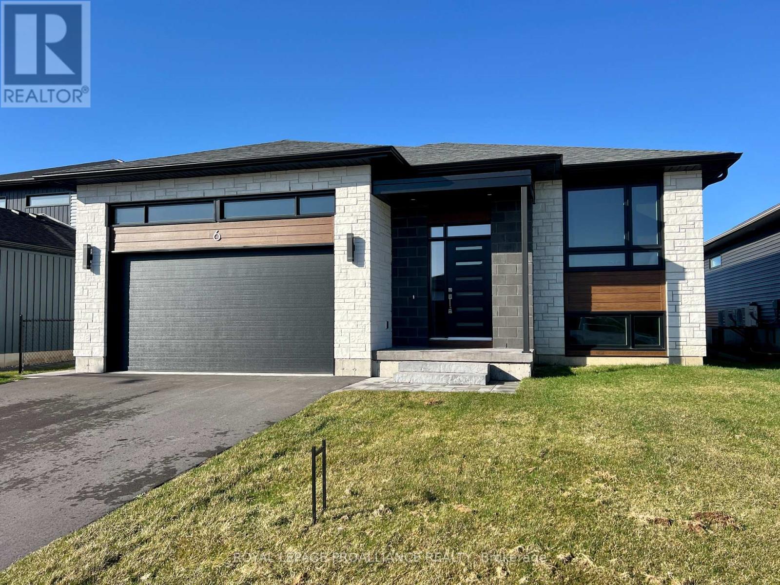 6 Horton Court, Belleville, Ontario  K8P 0H3 - Photo 1 - X12716468