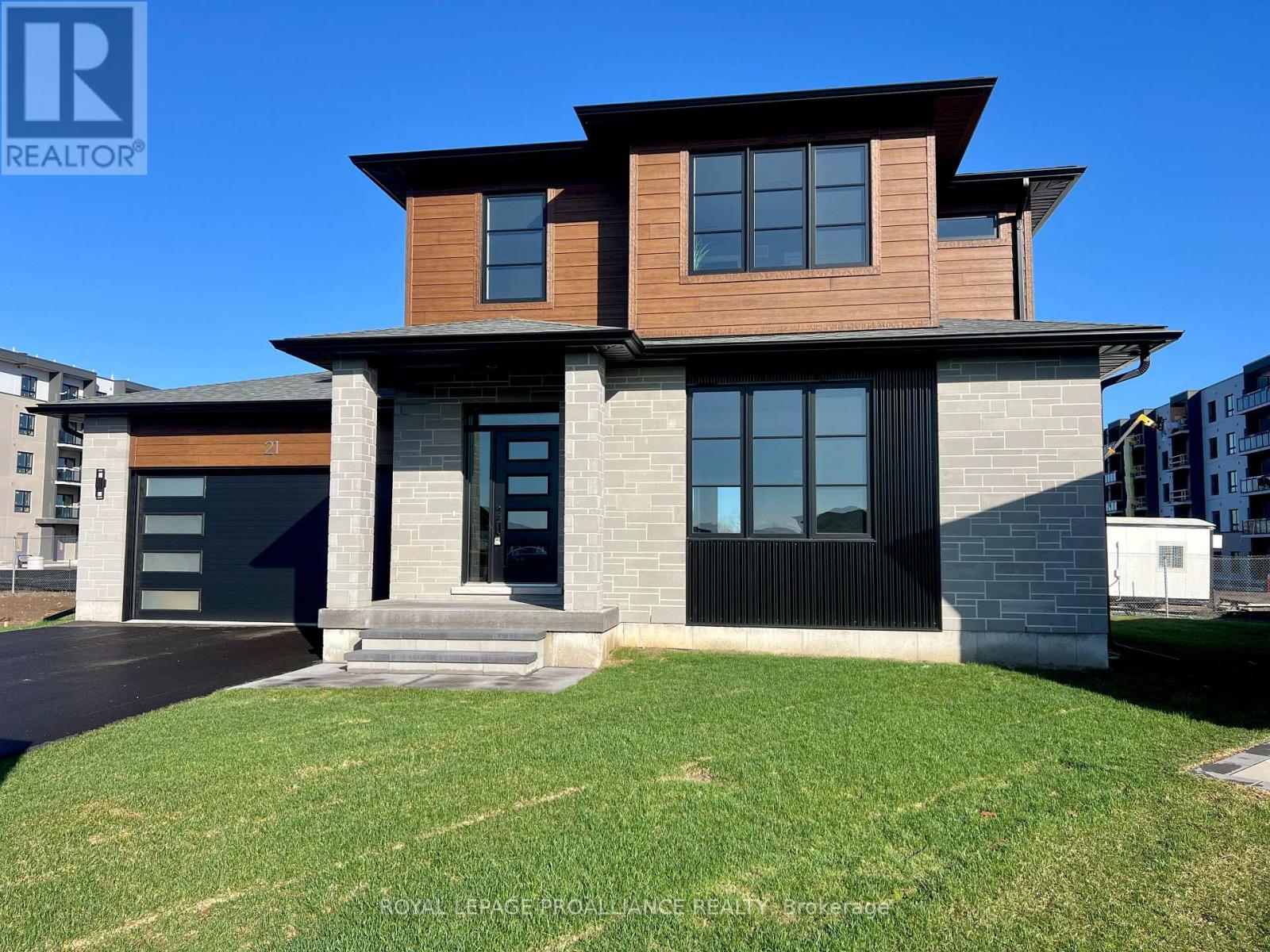 21 Horton Court, Belleville, Ontario  K8P 0G7 - Photo 2 - X12878082