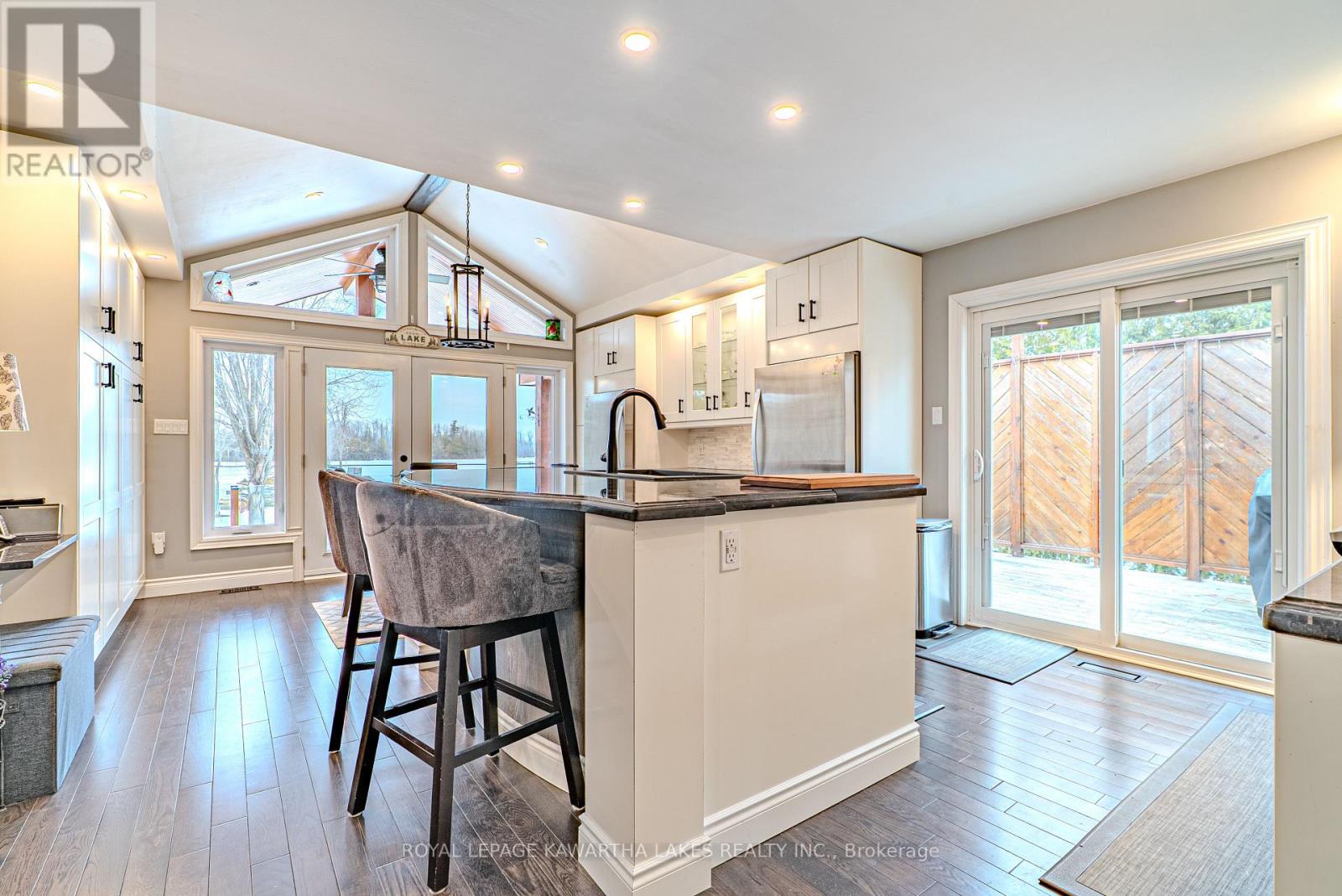 63 Robinson Avenue, Kawartha Lakes, Ontario  K0M 2B0 - Photo 18 - X12929112