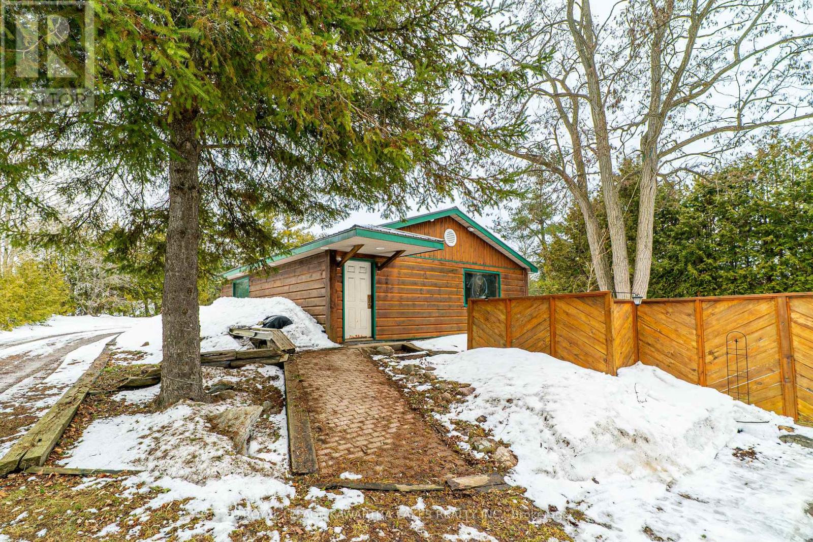 63 Robinson Avenue, Kawartha Lakes, Ontario  K0M 2B0 - Photo 8 - X12929112