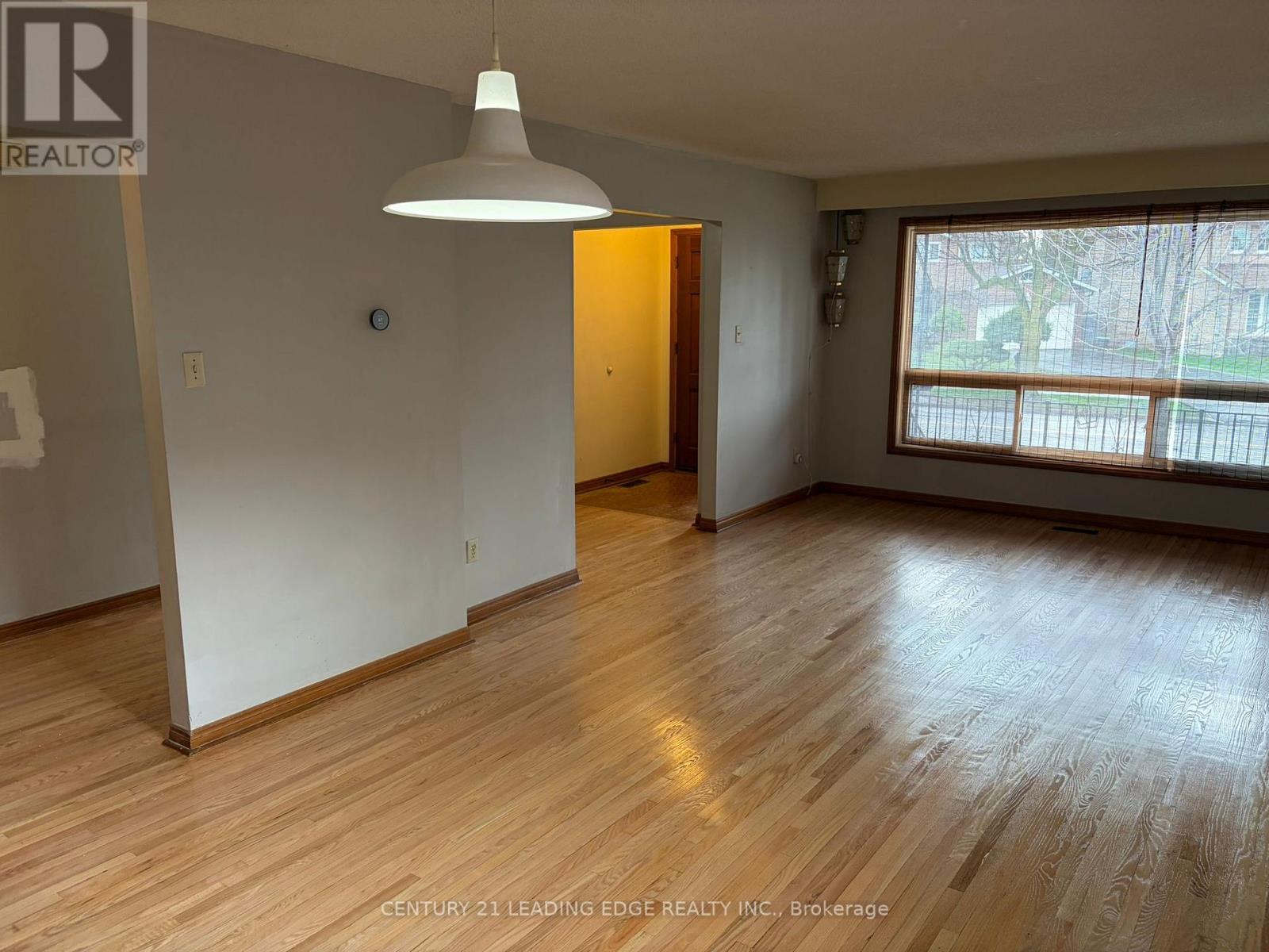 127 Risebrough Circuit, Markham (Milliken Mills West), Ontario  L3R 3E1 - Photo 5 - N13005744