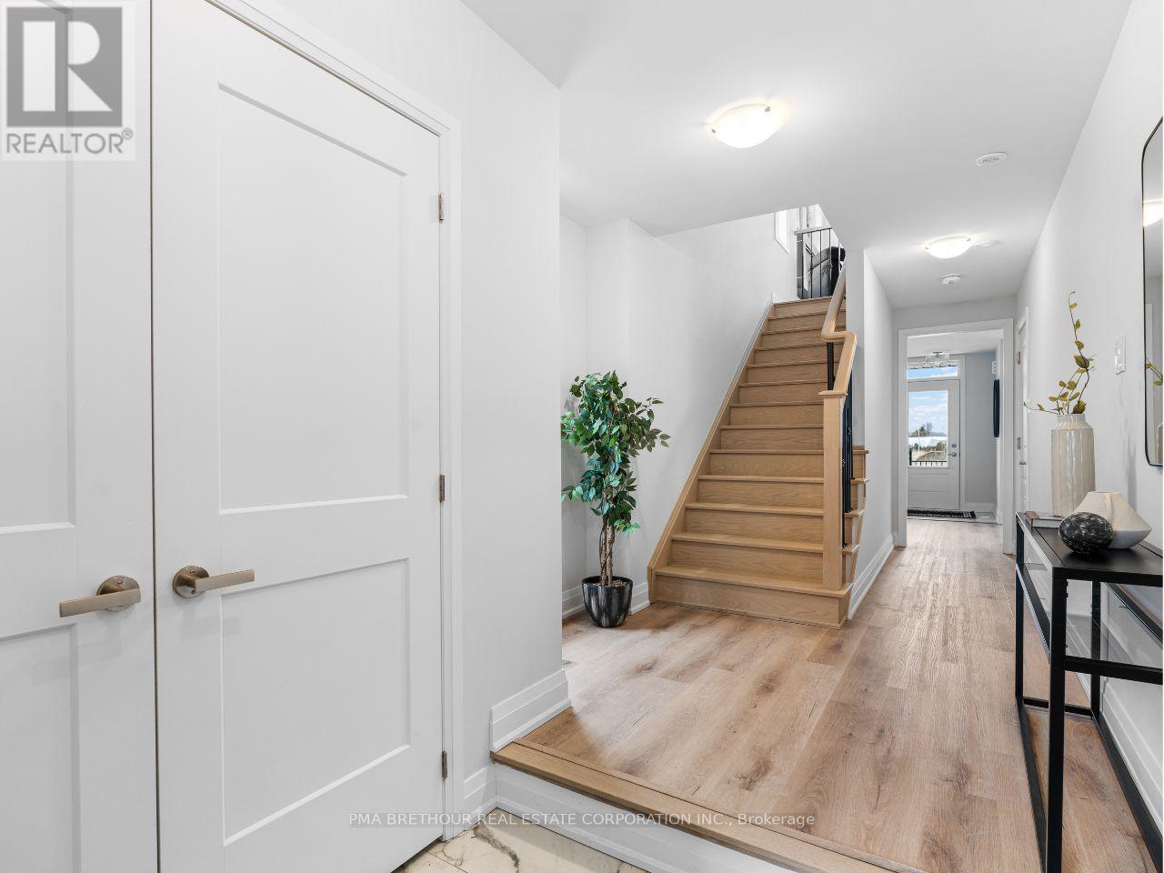 21 Lounts Lane, Markham, Ontario  L6B 1R9 - Photo 11 - N13008328