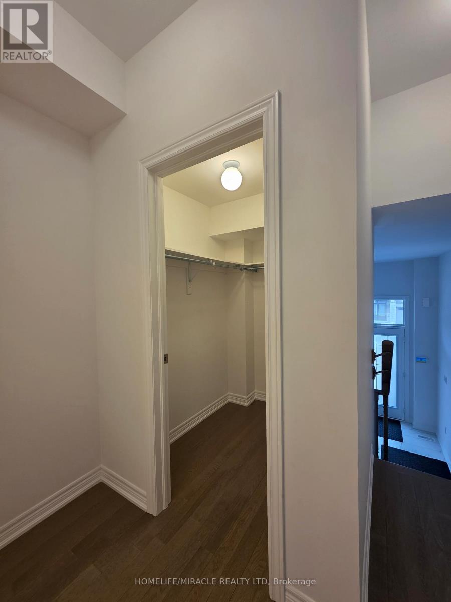 68 Singhampton Road, Vaughan, Ontario  L4H 3Y5 - Photo 4 - N13012298