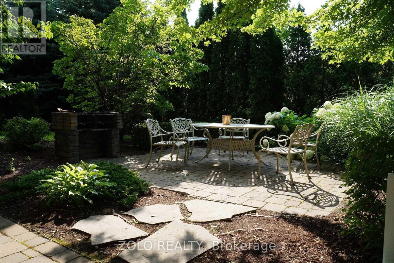 1001 - 300 Webb Drive, Mississauga, Ontario  L5B 3W3 - Photo 16 - W12881230