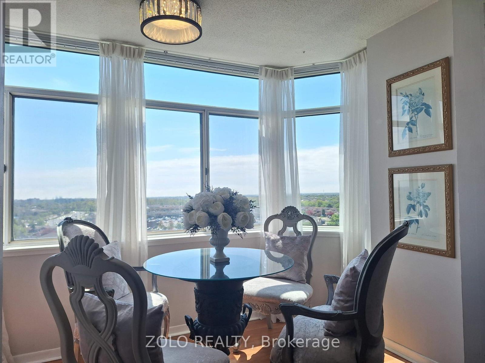 1001 - 300 Webb Drive, Mississauga, Ontario  L5B 3W3 - Photo 3 - W12881230