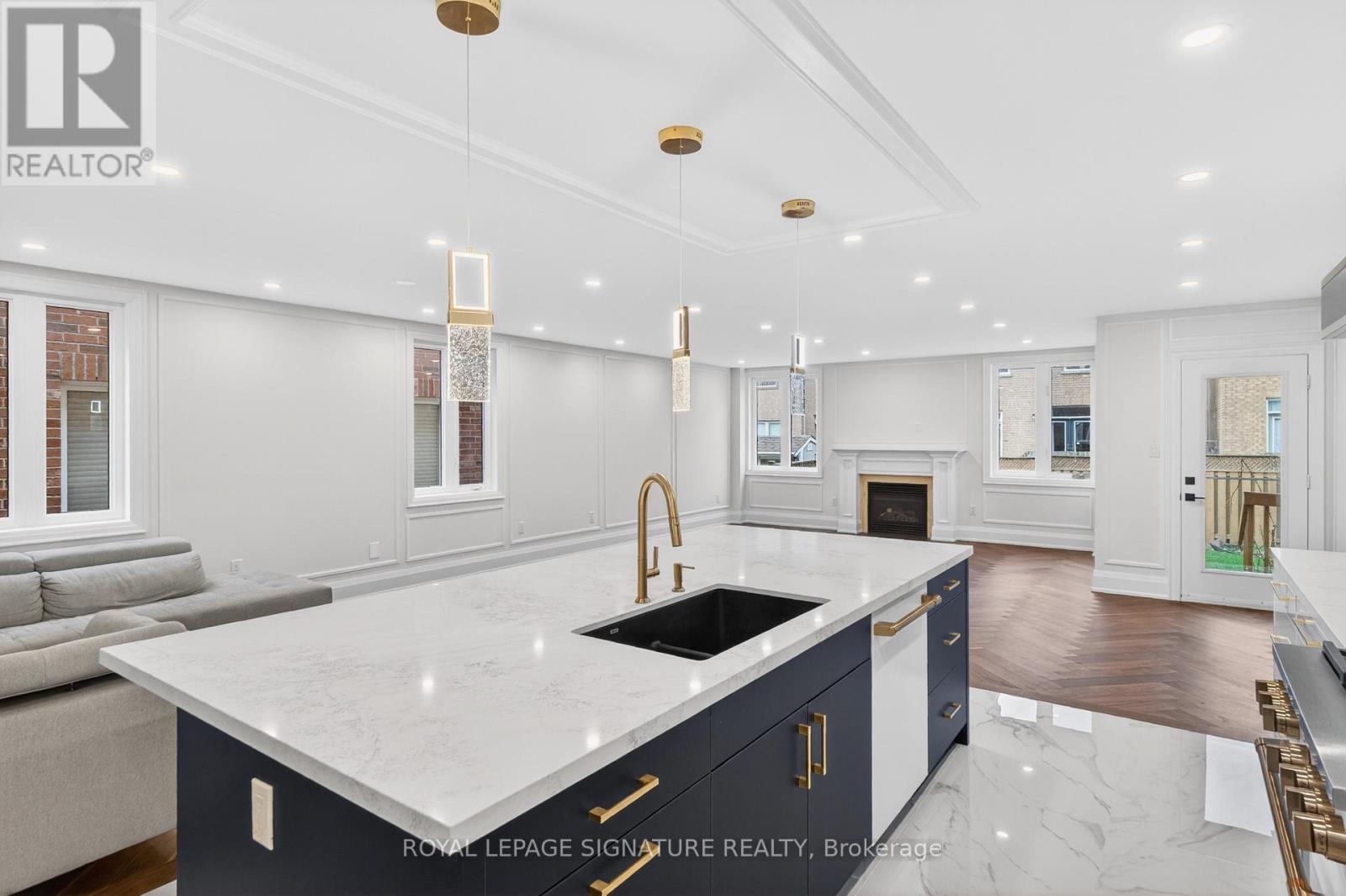 5180 Littlebend Drive, Mississauga, Ontario  L5M 8B7 - Photo 13 - W13012448