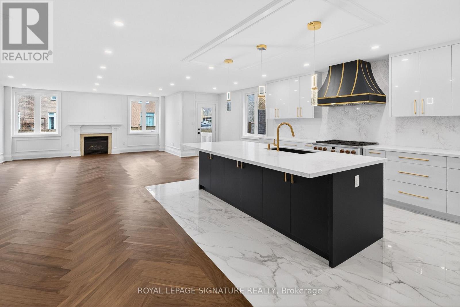 5180 Littlebend Drive, Mississauga, Ontario  L5M 8B7 - Photo 6 - W13012448